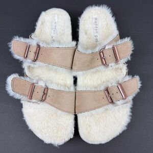 Madden Girl Butterfly Sandals 10 Faux Fur Slip On Fuzzy Shoes Womens Brand‎ New
